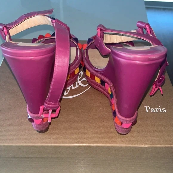 Louboutin Wedges Pira Ryad